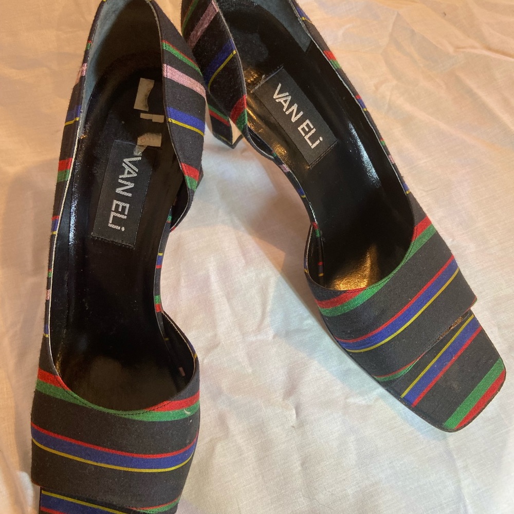 Vintage multi colored peep toed pumps